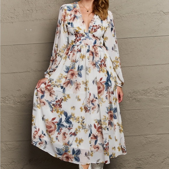 HYFVE Dresses & Skirts - NEW HYFVE OnTheLand Good Day Chiffon Floral Print Long Sleeve Maxi Dress